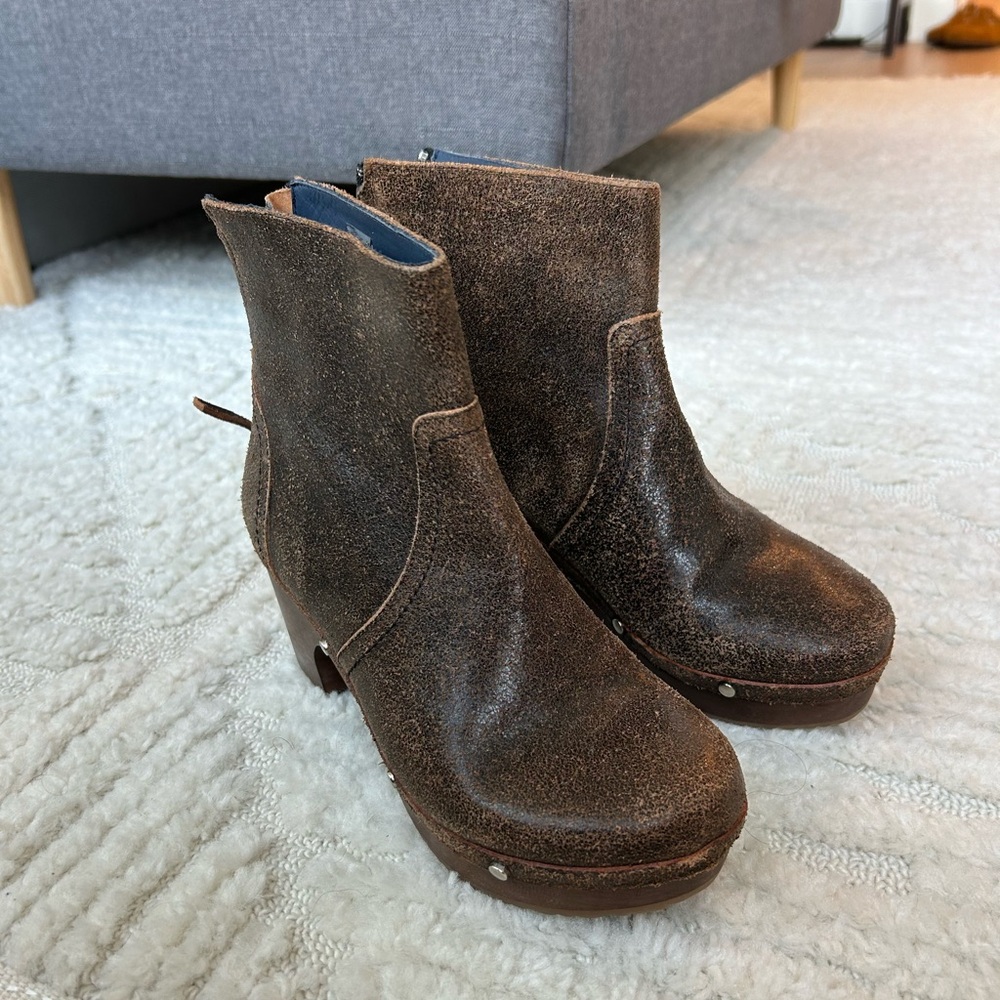 Azzul Handmade in Portgual Womens Brown Booties